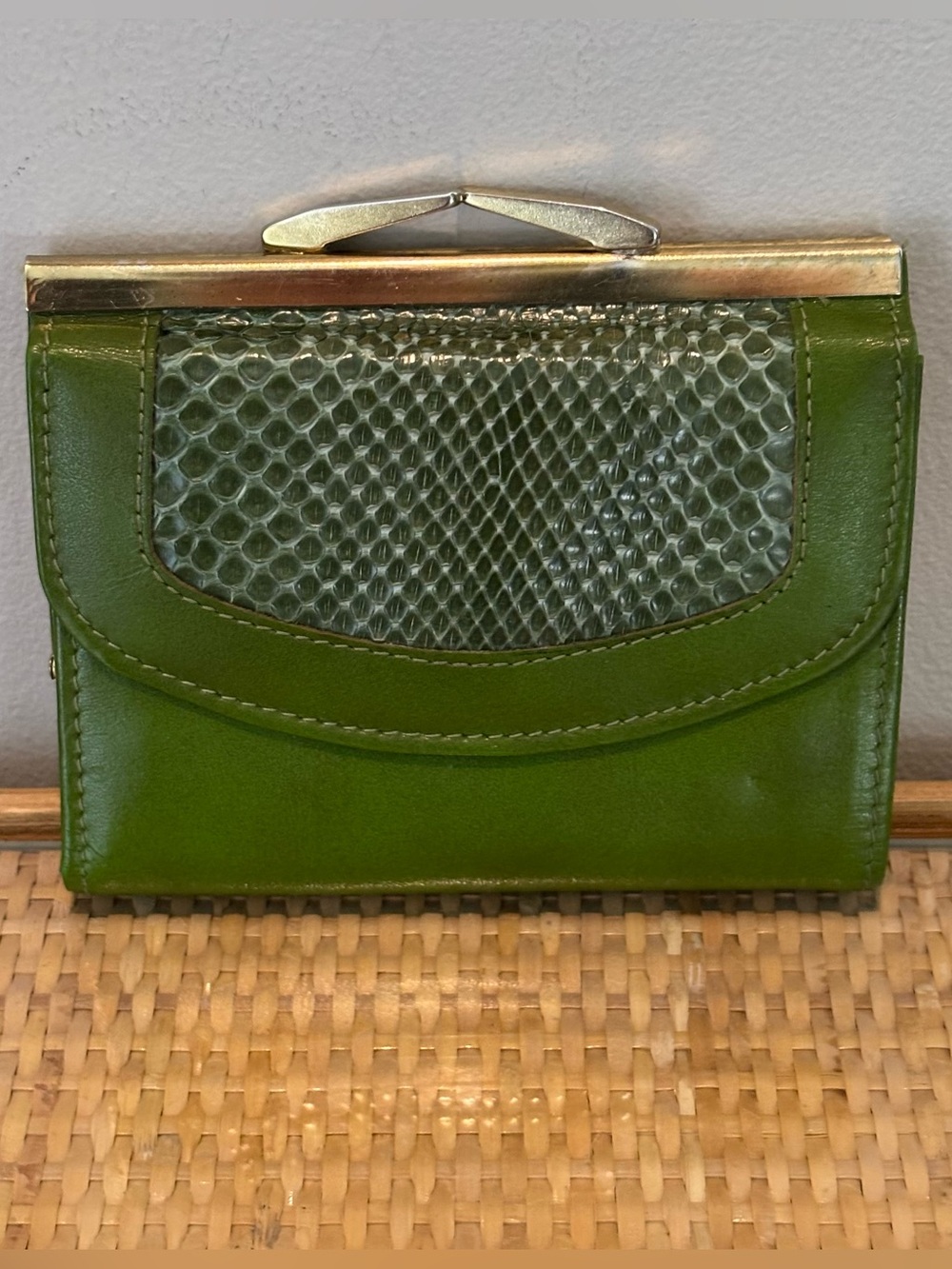 Vintage Buxton small leather wallet in great condition!